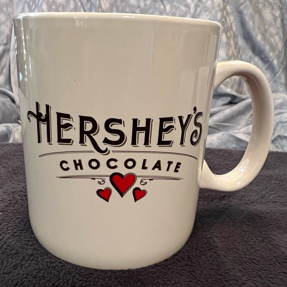 Large Oversize Hershey's Chocolate Lovers Coffee Cup Mug w/Red Hearts 4.5"